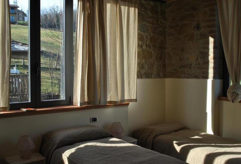 이코노이 4인룸, Agriturismo Petrarosa