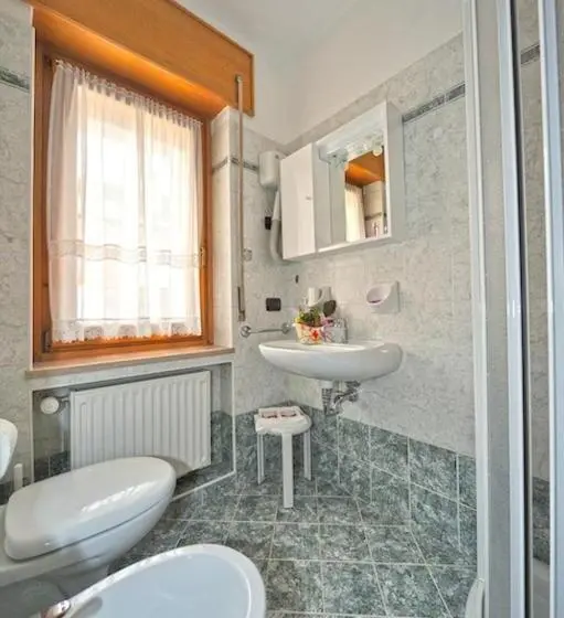 スタンダードトリプルルーム, Albergo Ristorante Alle Codole