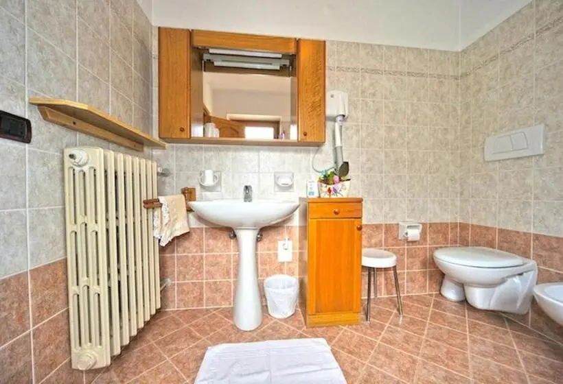 スタンダード４人部屋, Albergo Ristorante Alle Codole