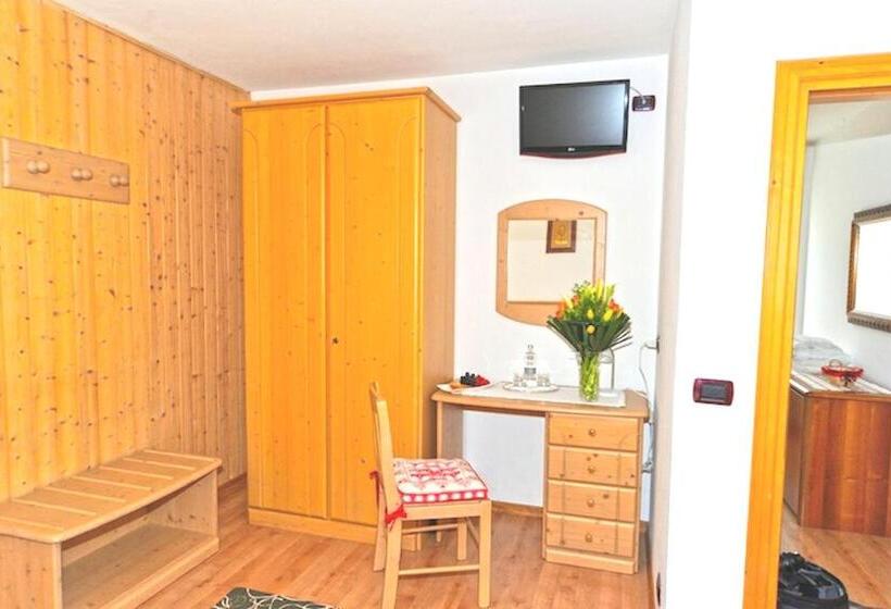 スタンダード４人部屋, Albergo Ristorante Alle Codole