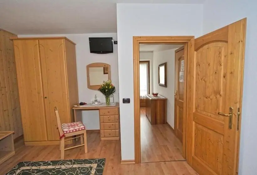 スタンダード４人部屋, Albergo Ristorante Alle Codole
