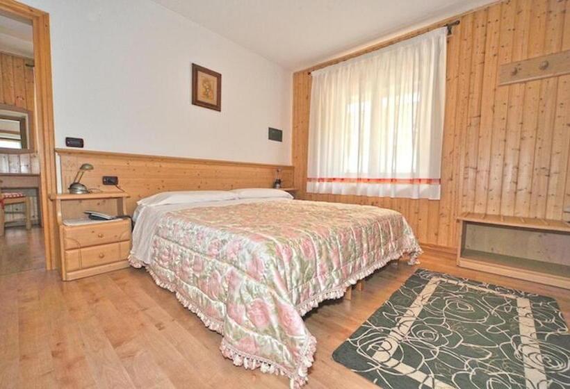 スタンダード４人部屋, Albergo Ristorante Alle Codole