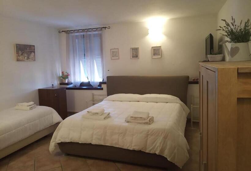 Quarto Triplo Estandar, Il Portico