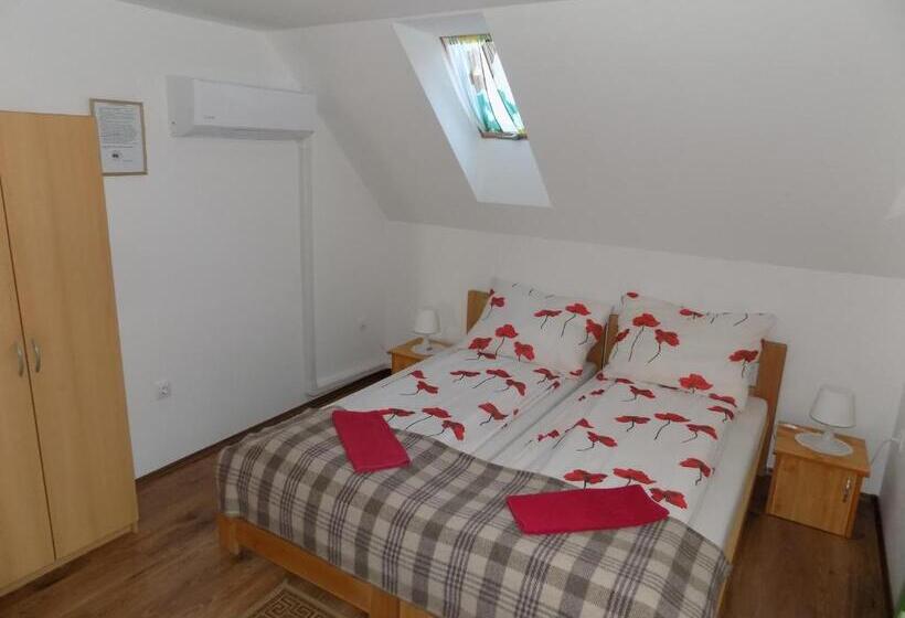 غرفة قياسية, Katica Vendégház