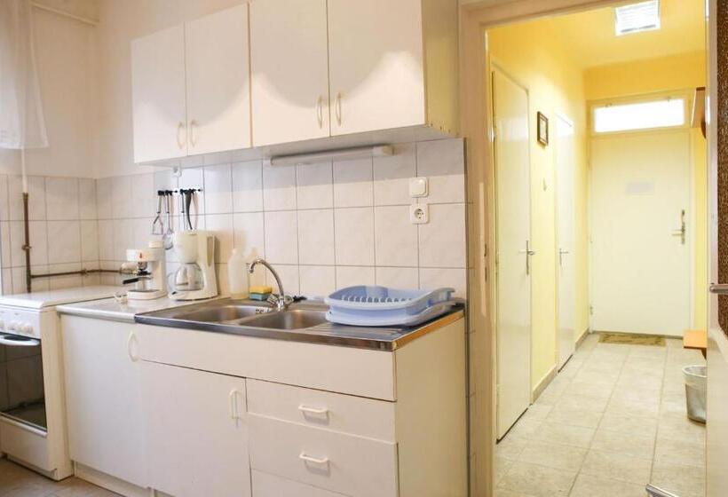 شقة غرفتين, Tömörkény Vendégház