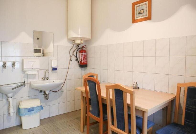 شقة غرفتين, Tömörkény Vendégház