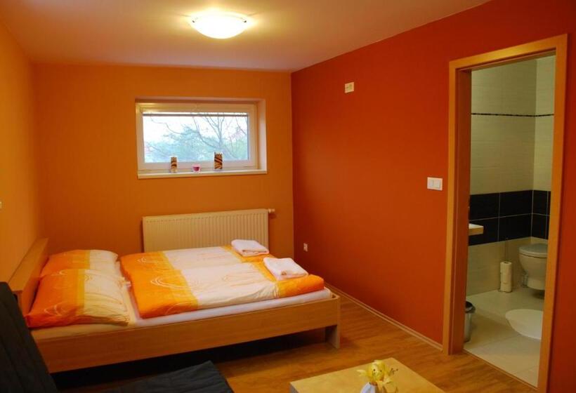 4인용 스탠다드 룸, Vinařství Novotný