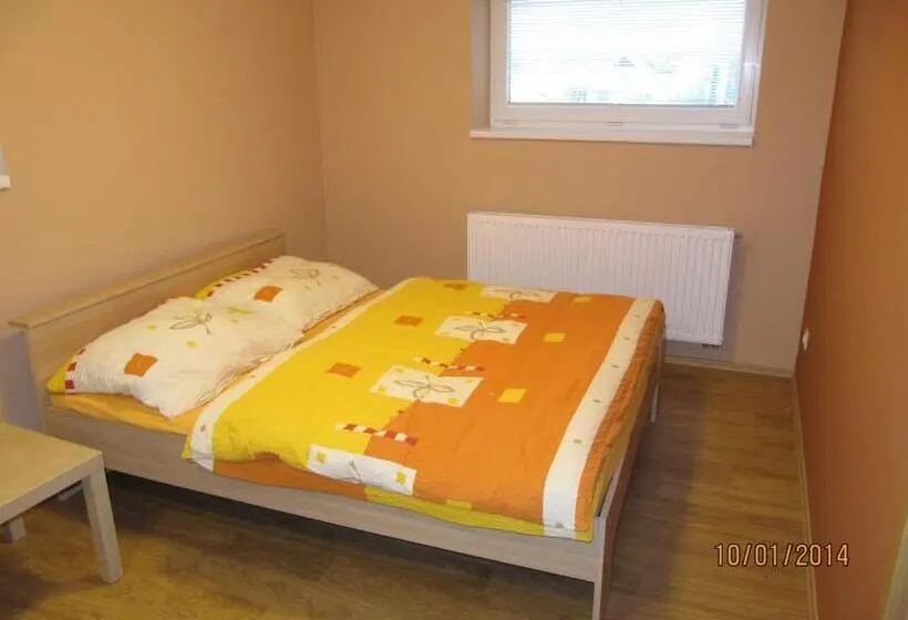 スタンダード4人部屋, Vinařství Novotný