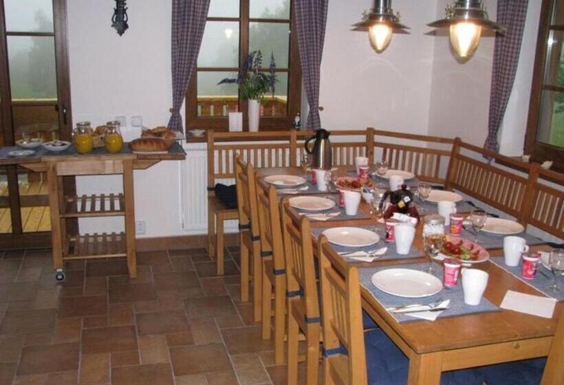 חדר סטנדרט לשלושה, Pension Polubný 922