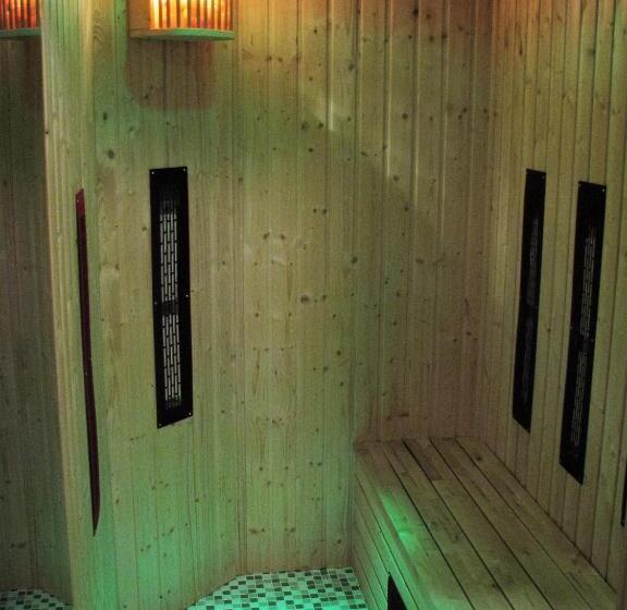 דירה בת חדר שינה 1 עם מרפסת, Pension Polubný 922