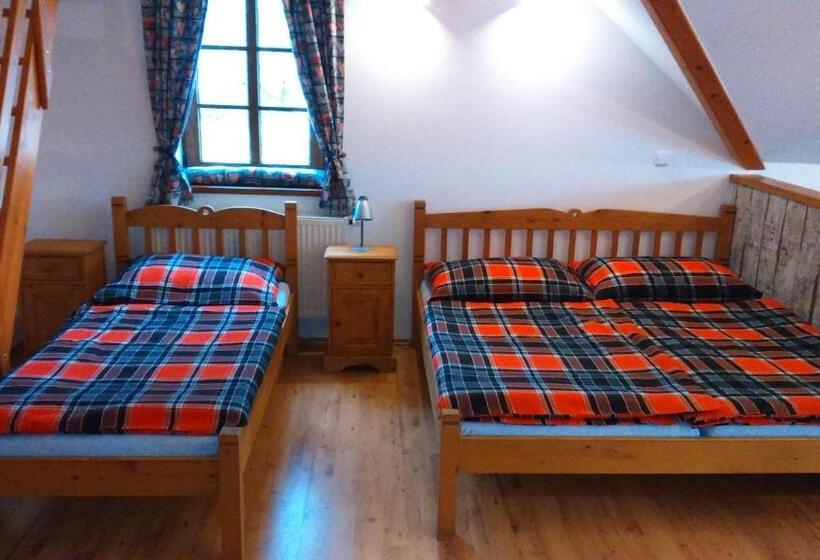 דירה בת חדר שינה 1 עם מרפסת, Pension Polubný 922