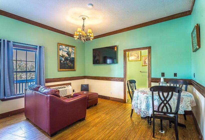 غرفة قياسية سرير كينج, St George Inn