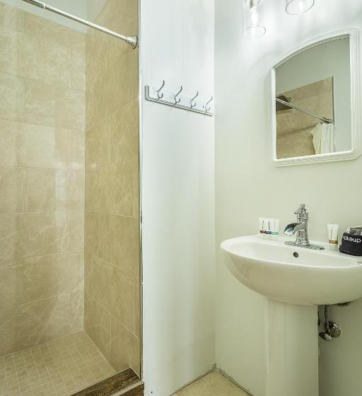 غرفة قياسية سرير كينج, St George Inn