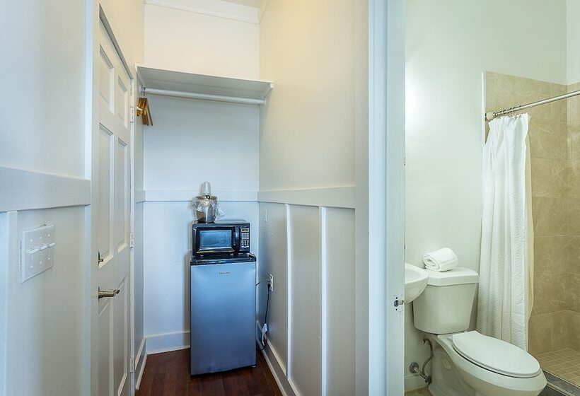 غرفة قياسية, St George Inn