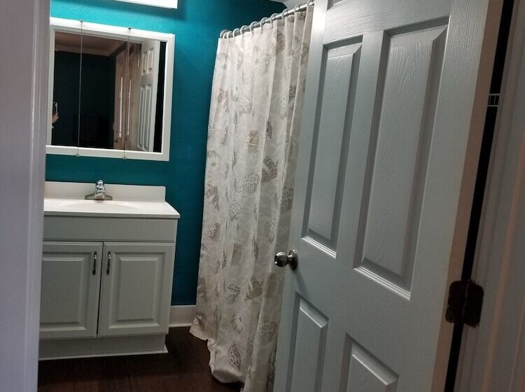 جناح, St George Inn