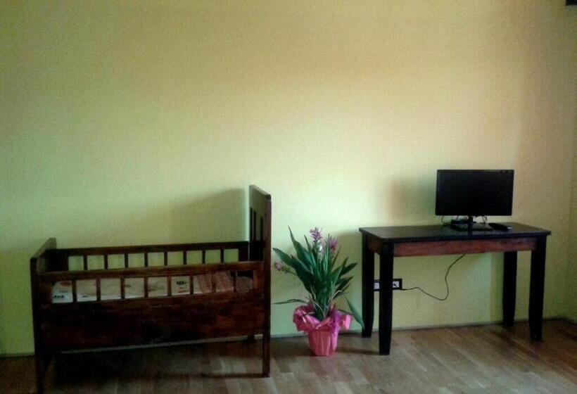 スタンダードトリプルルーム, Friulmarangon