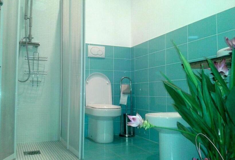 スタンダードトリプルルーム, Friulmarangon