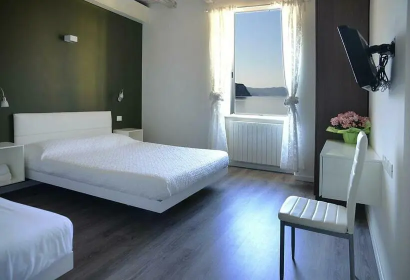 スタンダードトリプルルーム, Iseo Lake