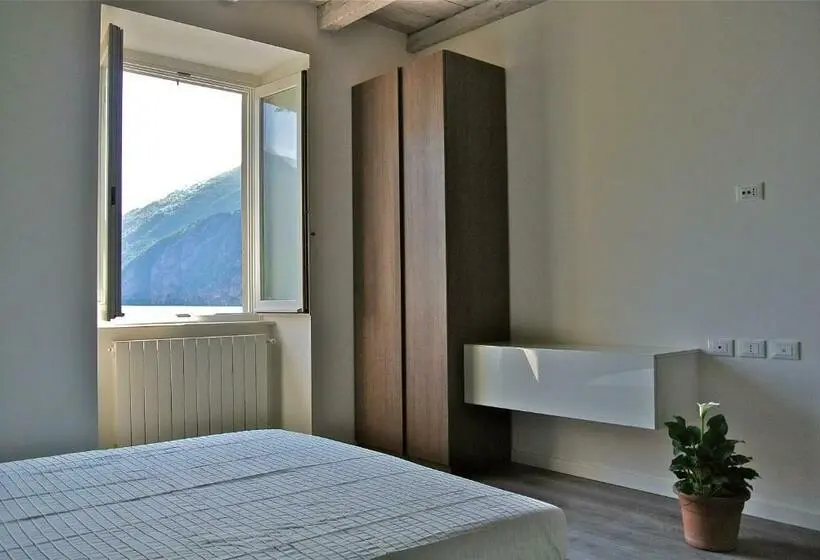 スタンダードトリプルルーム, Iseo Lake