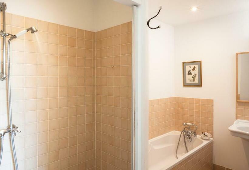 غرفة ديلوكس, Logis Du Paradis