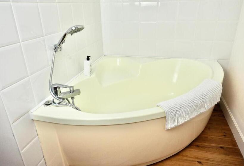 غرفة قياسية, Logis Du Paradis