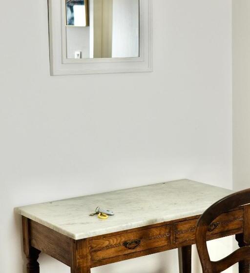 غرفة قياسية, Logis Du Paradis