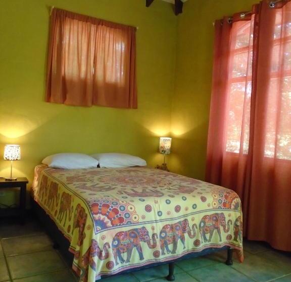 带2个卧室的别墅, Cabinas La Playa