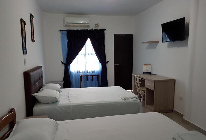 Номер Стандарт Трехместный, Plaza Real Montelíbano