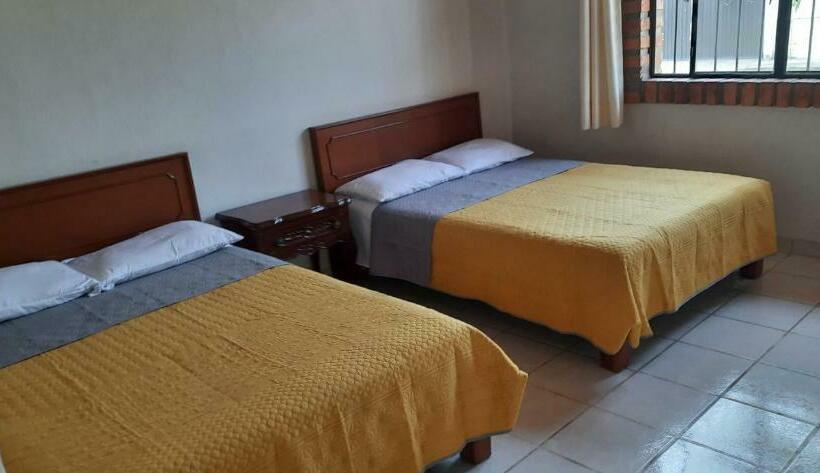 شقة غرفتين, Villas Del Monteón