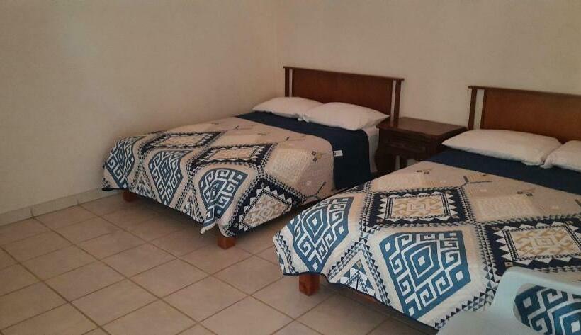 شقة غرفتين, Villas Del Monteón