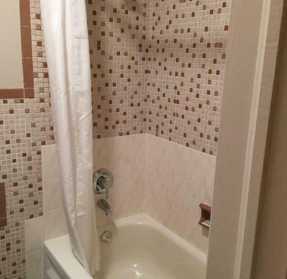 4인용 스탠다드 룸, Motel Arnold