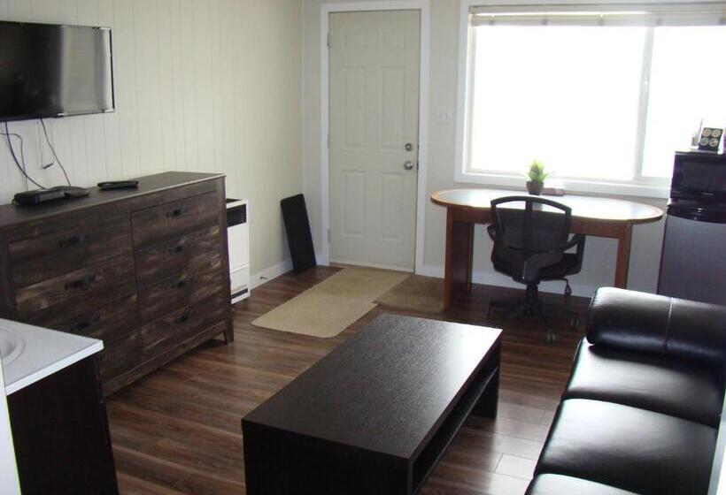 جناح, Paddock Inn