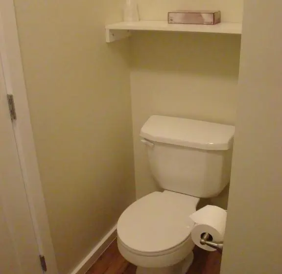 Suite, Paddock Inn