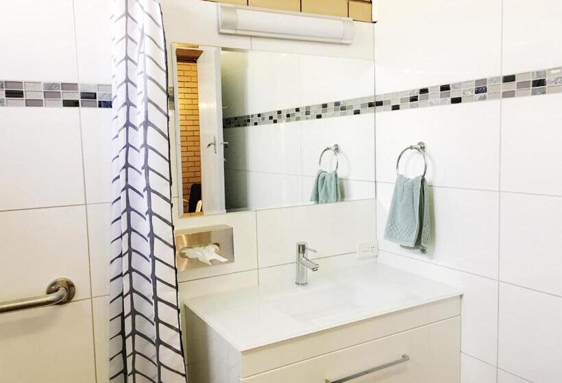 חדר סטנדרט מותאם לאדם עם מוגבלויות, Motel St Arnaud