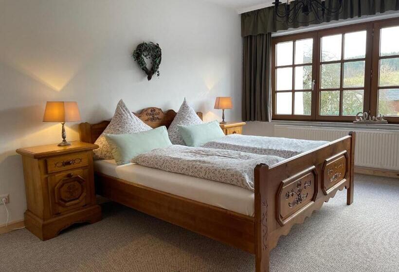 Quarto Triplo Comfort, Landhaus Tannenhof