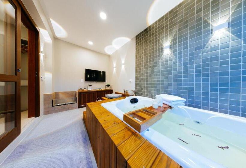 スタンダードスタジオ, Pousada Villa Embaú