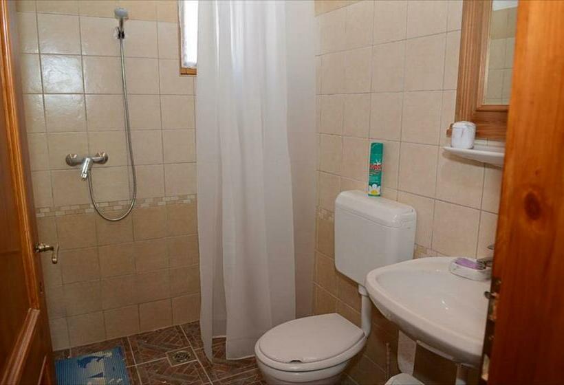 スタンダードトリプルルーム, Zengőalja Vendégház