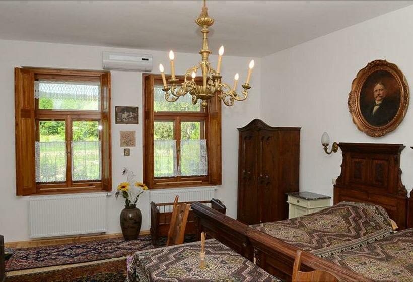 スタンダードトリプルルーム, Zengőalja Vendégház