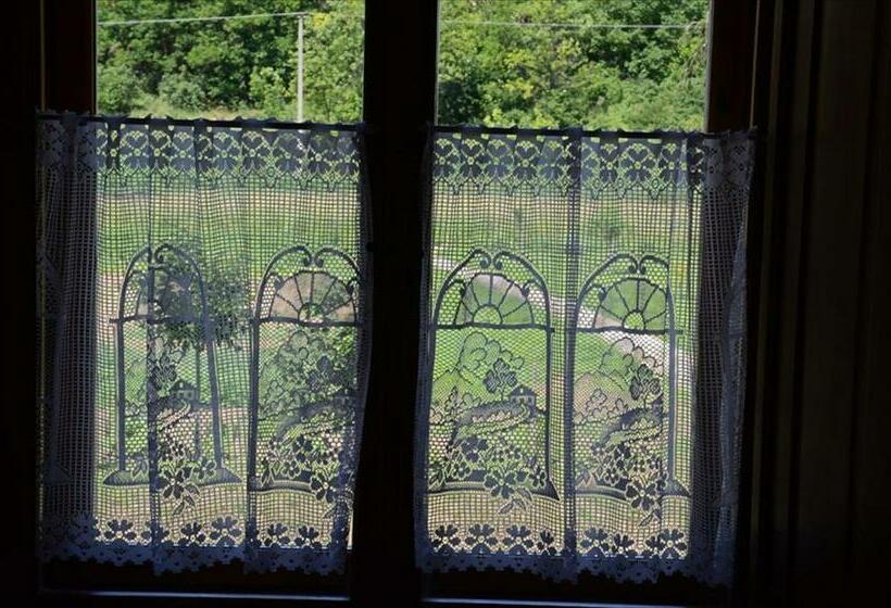 スタンダードトリプルルーム, Zengőalja Vendégház