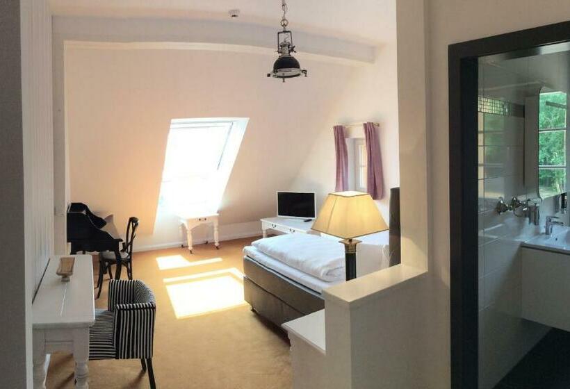 レイクビュースタンダードルーム, Seehotel Lichtenberg