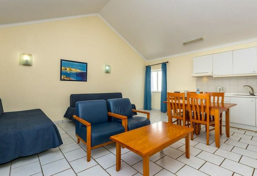 1ベッドルームアパートメント, Club Ouratlantico