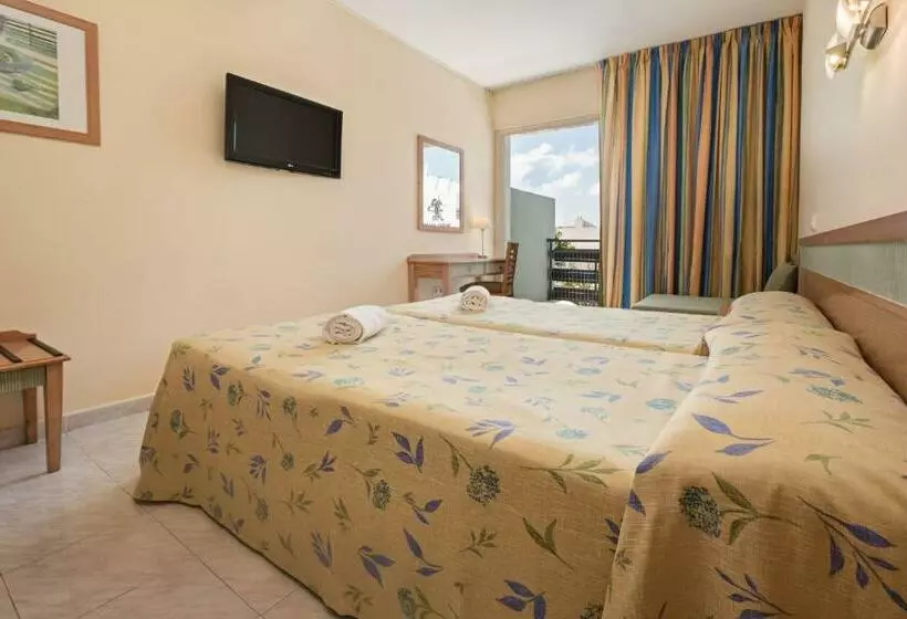 اتاق استاندارد با چشمانداز استخر, Azuline Hotel Pacific