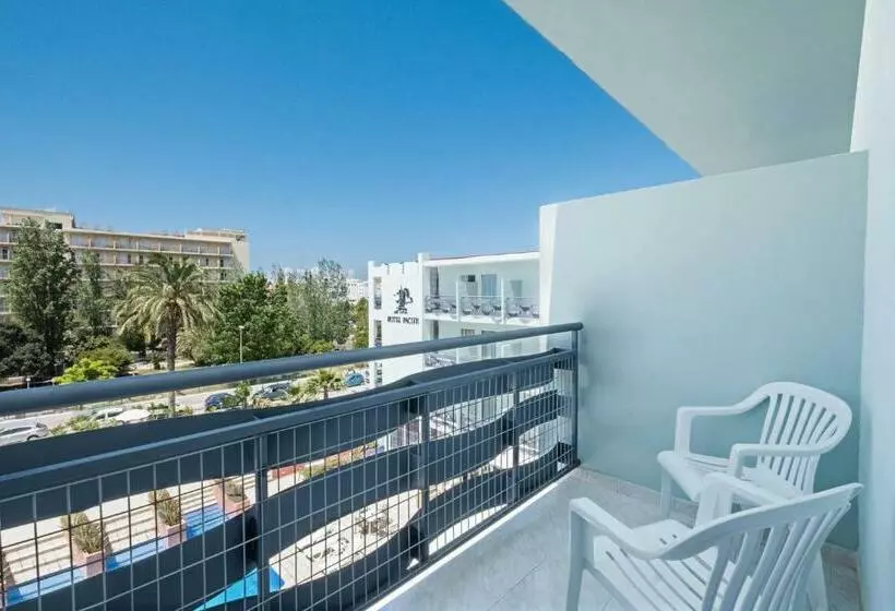 اتاق استاندارد با چشمانداز استخر, Azuline Hotel Pacific