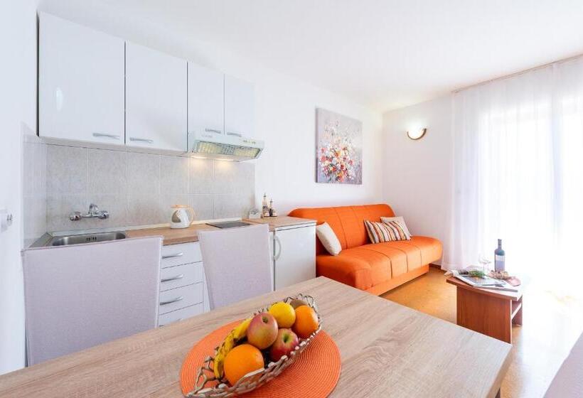 Апартаменты 1 Спальня Вид на Море с Балконом, Cina Apartments
