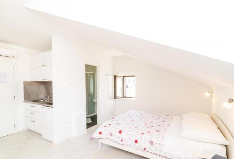 스탠다드 스튜디오 바다 전망, Cina Apartments