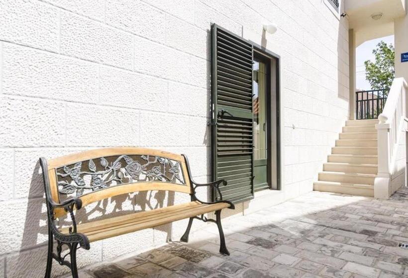 스탠다드 스튜디오 정원 전망, Cina Apartments