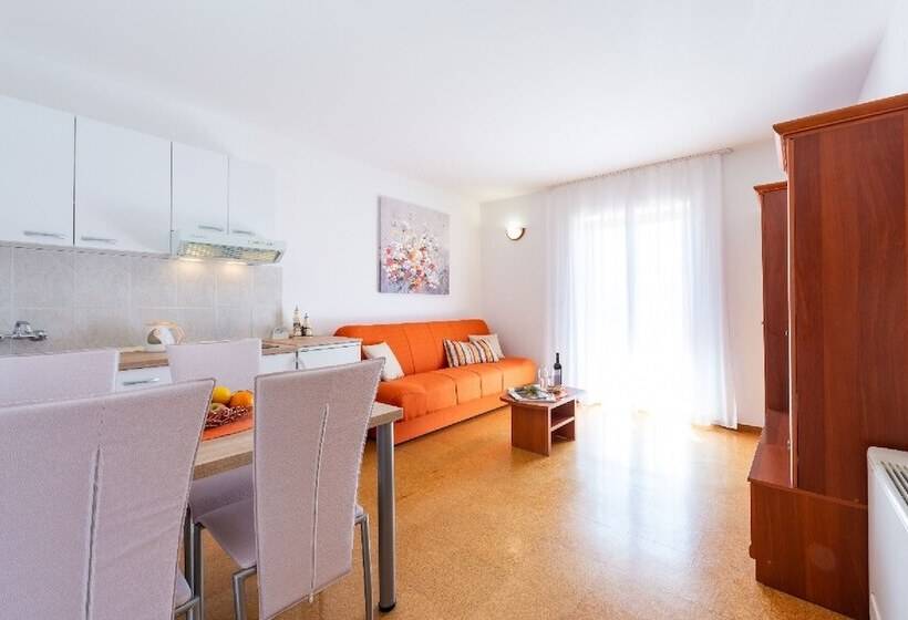 침실1개 아파트 발코니 바다 전망, Cina Apartments