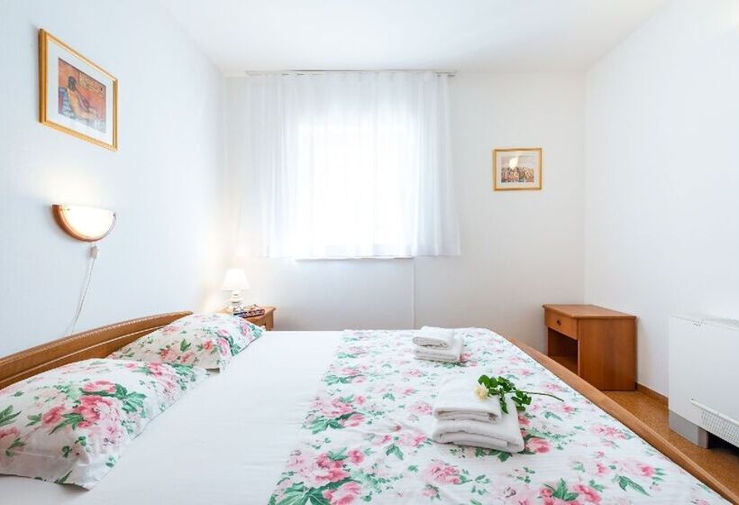 침실1개 아파트 발코니 바다 전망, Cina Apartments