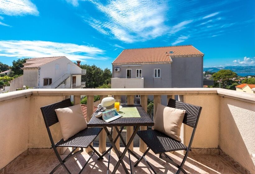 발코니가 있는 바다전망 스탠다드 스튜디오, Cina Apartments