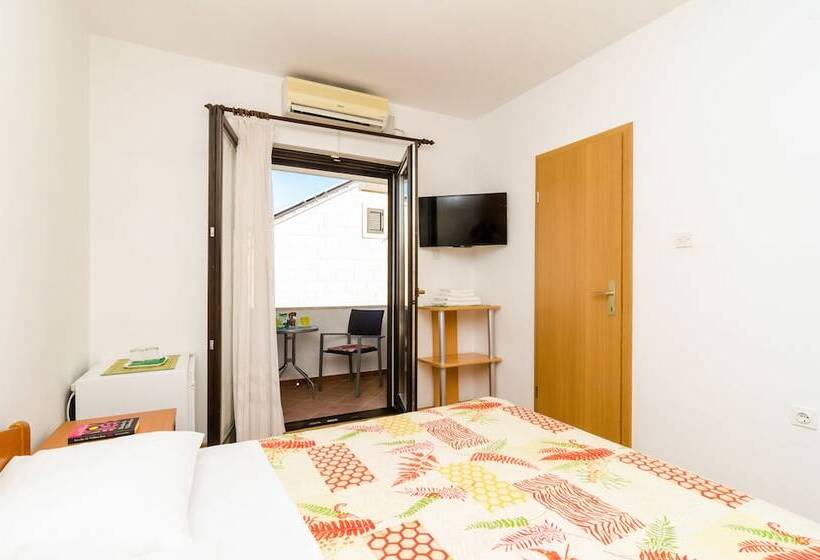 스탠다드 발코니 룸 바다 전망, Cina Apartments